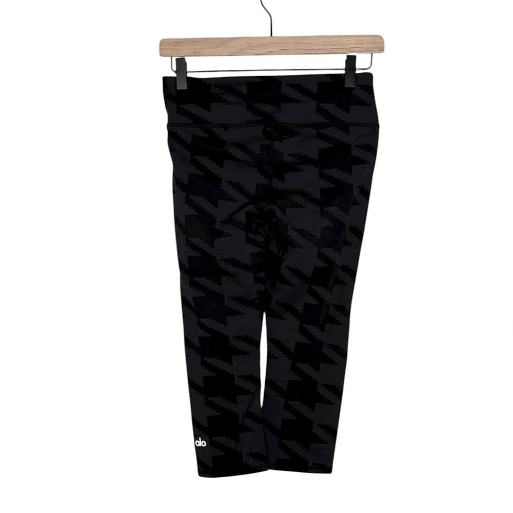 ALO Yoga stylish black